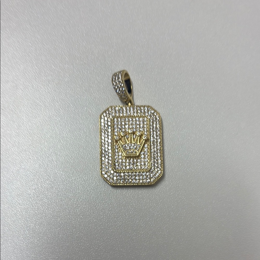 New 925 Gold plated Crown Pendant